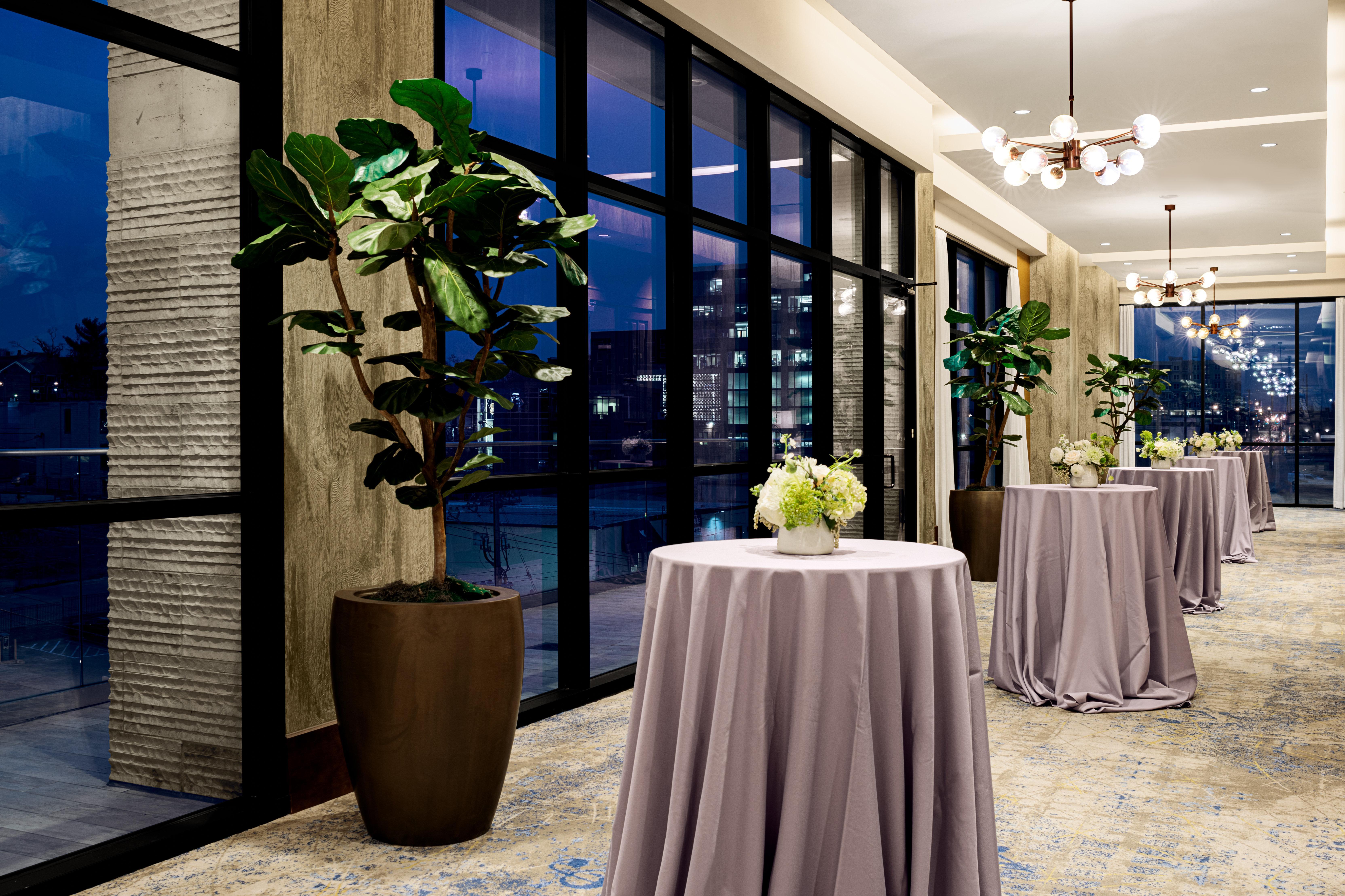 Holiday Inn & Suites Nashville Downtown Broadway Экстерьер фото