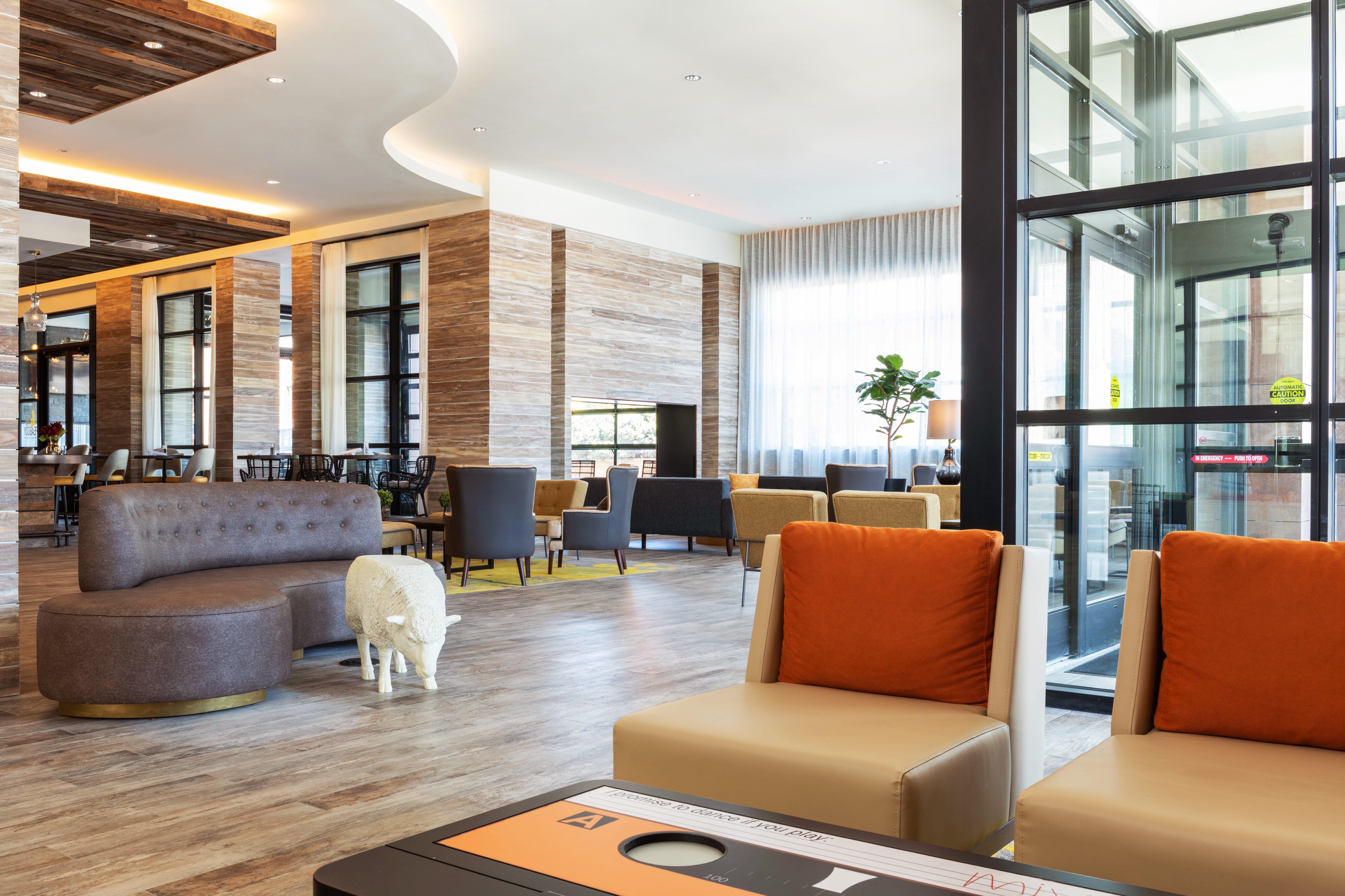 Holiday Inn & Suites Nashville Downtown Broadway Экстерьер фото