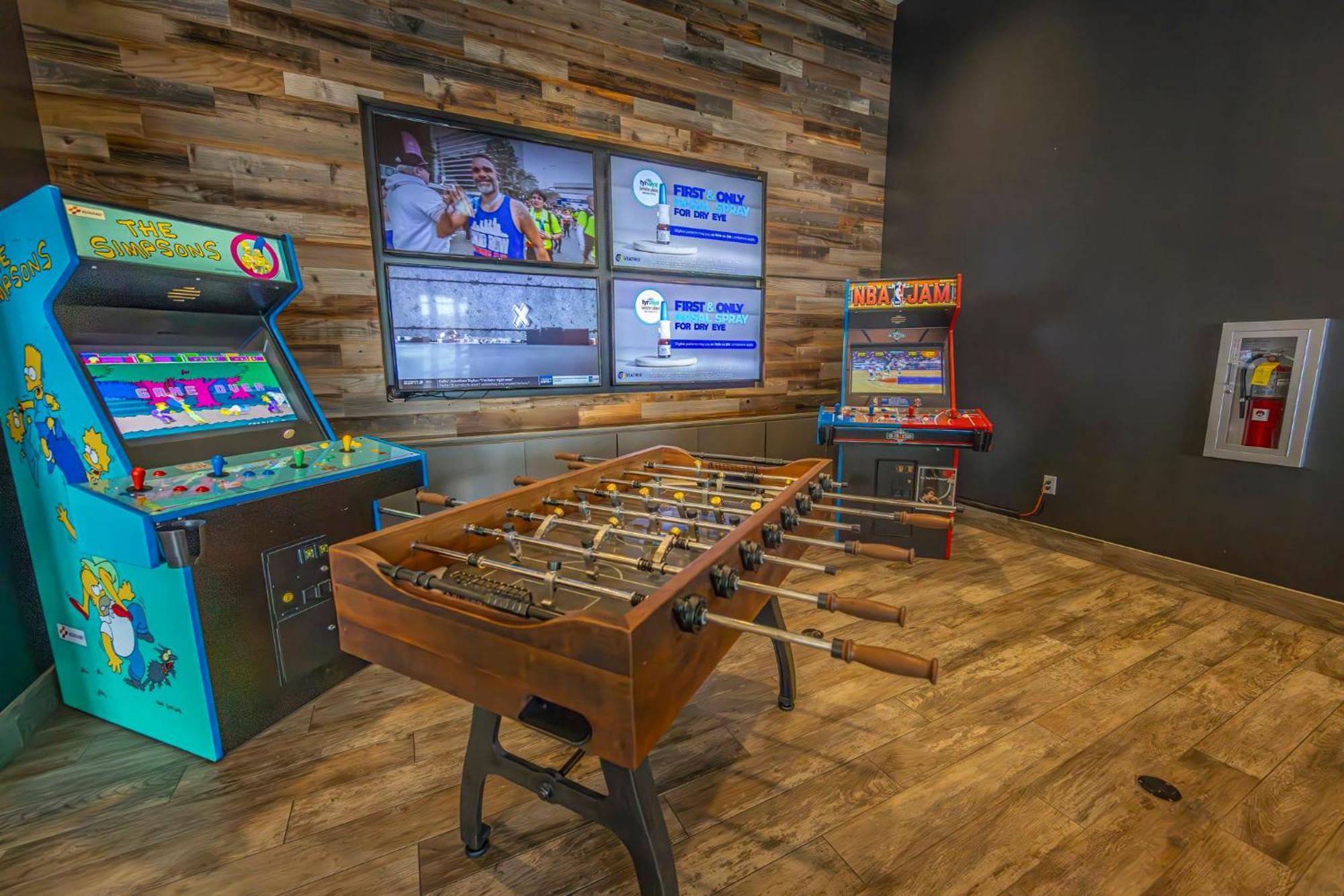 Holiday Inn & Suites Nashville Downtown Broadway Экстерьер фото