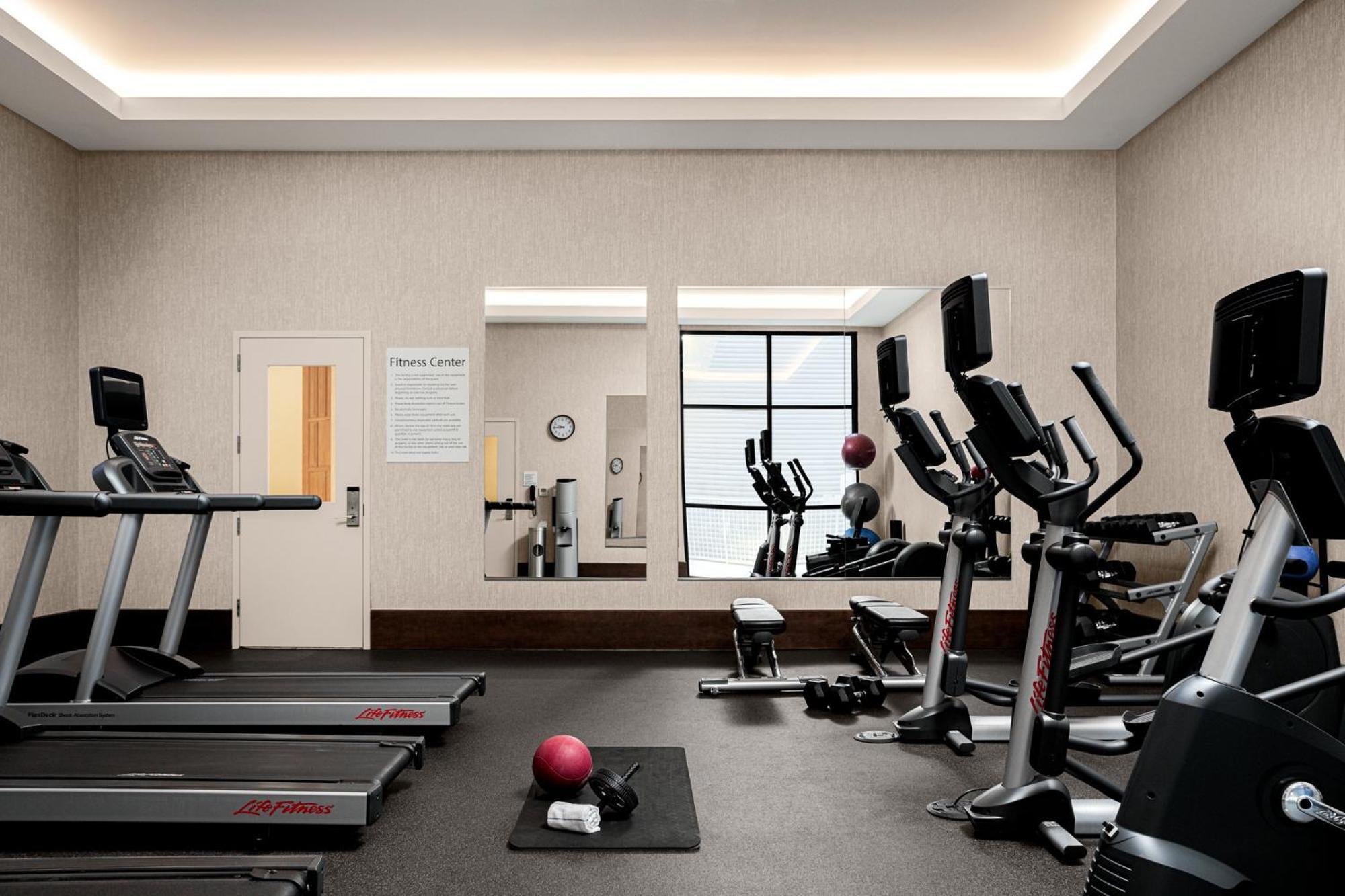 Holiday Inn & Suites Nashville Downtown Broadway Экстерьер фото