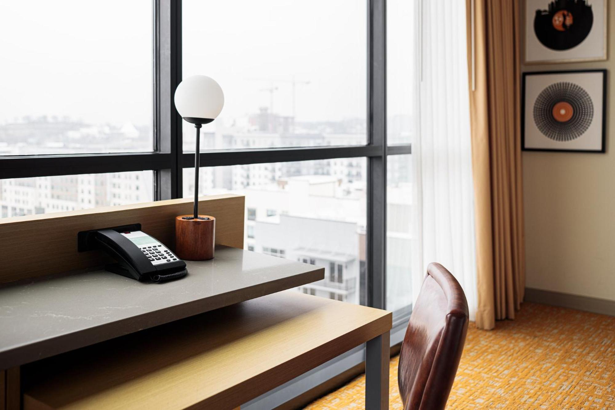 Holiday Inn & Suites Nashville Downtown Broadway Экстерьер фото