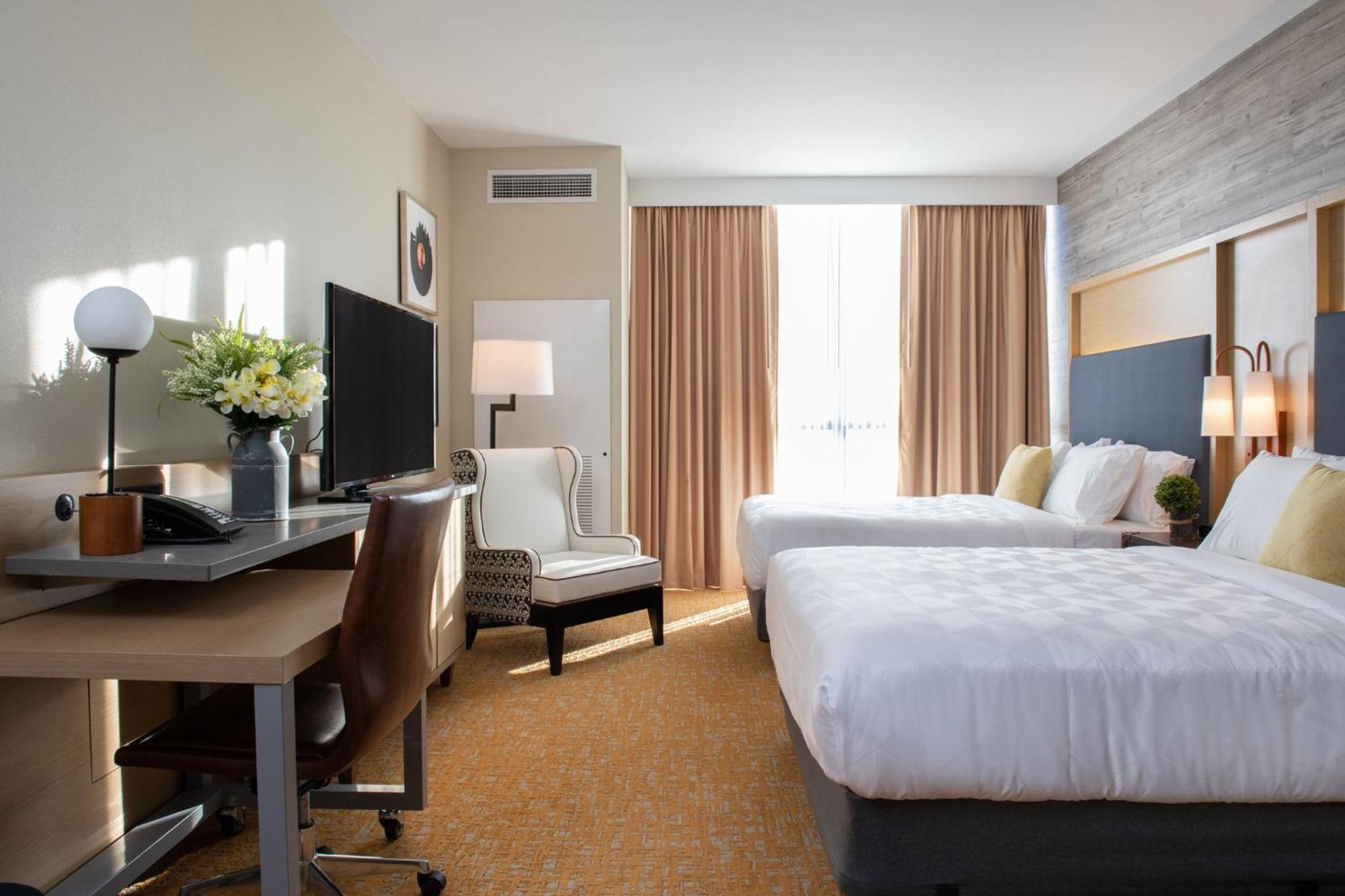 Holiday Inn & Suites Nashville Downtown Broadway Экстерьер фото